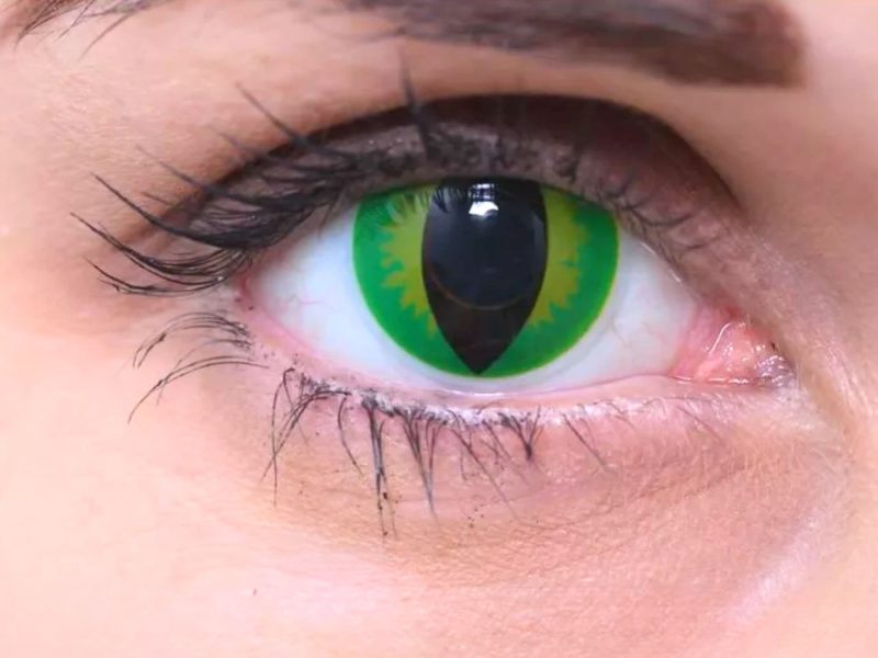 ColourVUE Crazy Vert L'œil du dragon (2 lentilles) -sans dioptres